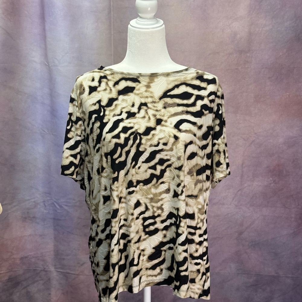 JM Collection Woman Animal Print Short Sleeve Top - Size 2X